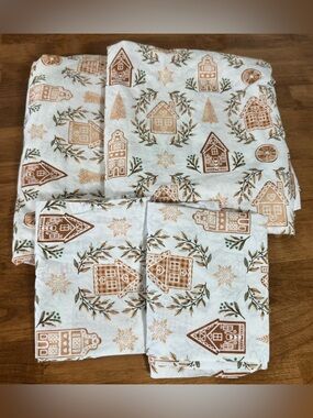 Laura Ashley Queen Sheet Set Cotton Percale Gingerbread Holiday Print Breathable